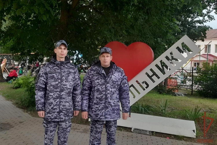 В Мордовии сотрудники Росгвардии обеспечили охрану общественного порядка праздничных муниципальных мероприятий