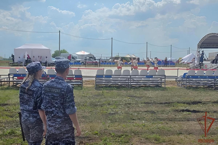 В Мордовии сотрудники Росгвардии обеспечили безопасность масштабного праздника «Сабантуй-2026» 