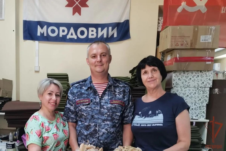 Во имя благих дел: налажено взаимодействие между сотрудниками Росгвардии и волонтёрами «Z-сети Мордовии» 