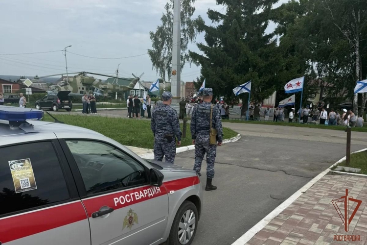 В Мордовии отметили День ВМФ: торжества прошли при содействии сотрудников Росгвардии