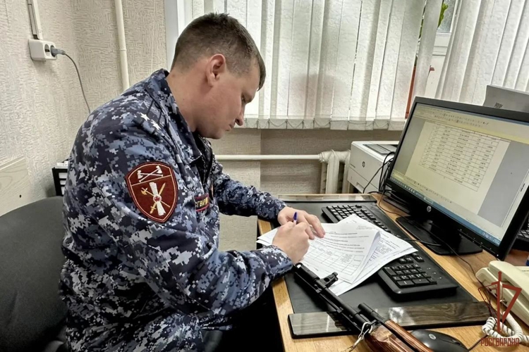 Помощь из Мордовии защитникам Отечества: центр лицензионно-разрешительной работы передал  очередную партию вооружения в зону СВО