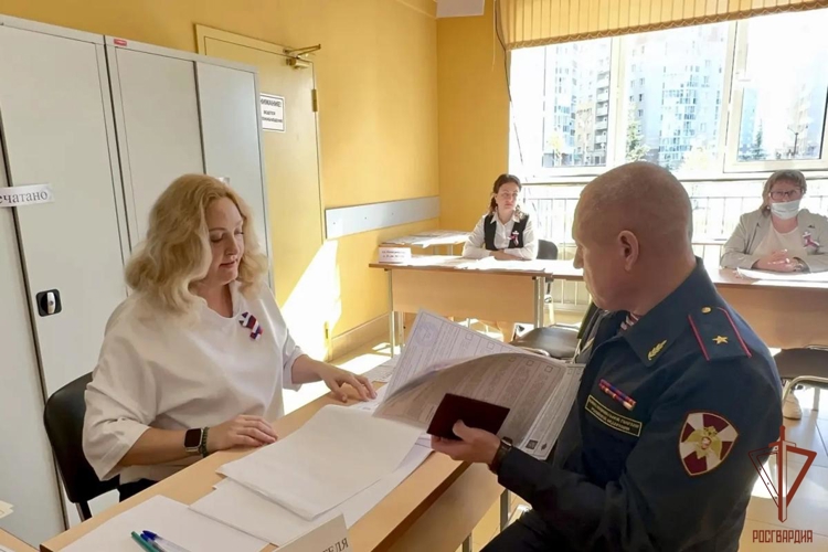 Начальник Управления Росгвардии по Республике Мордовия принял участие в голосовании в первый день выборов