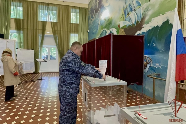 Начальник Управления Росгвардии по Республике Мордовия принял участие в голосовании в первый день выборов