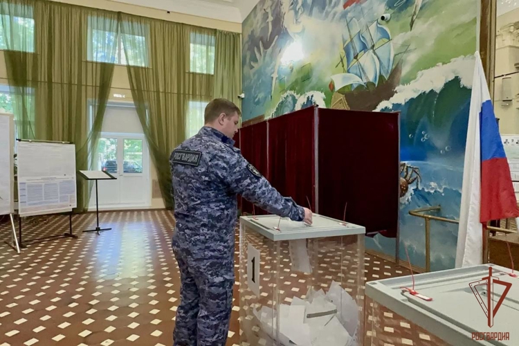 Начальник Управления Росгвардии по Республике Мордовия принял участие в голосовании в первый день выборов