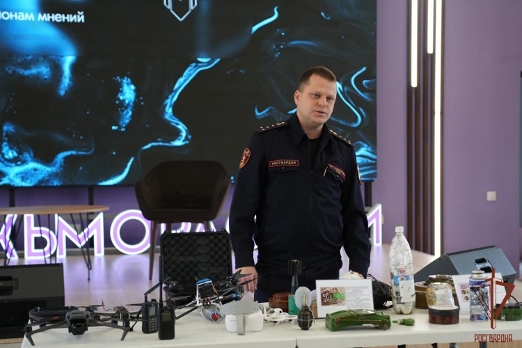 Сотрудники Росгвардии провели обучающую встречу по безопасности для представителей молодёжной политики Мордовии