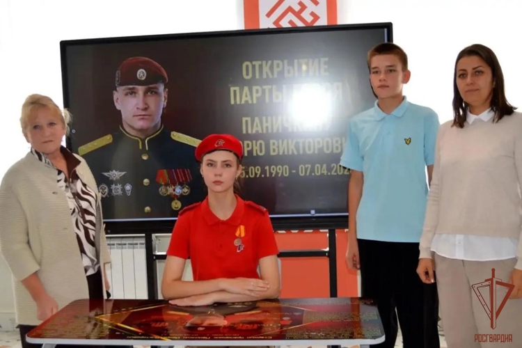 В Мордовии офицер Росгвардии принял участие в увековечивании памяти героя-земляка