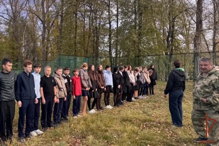 В Мордовии ветеран ОМОН «Аркуда» Росгвардии принял участие в практическом занятии проекта «Школа настоящих» 