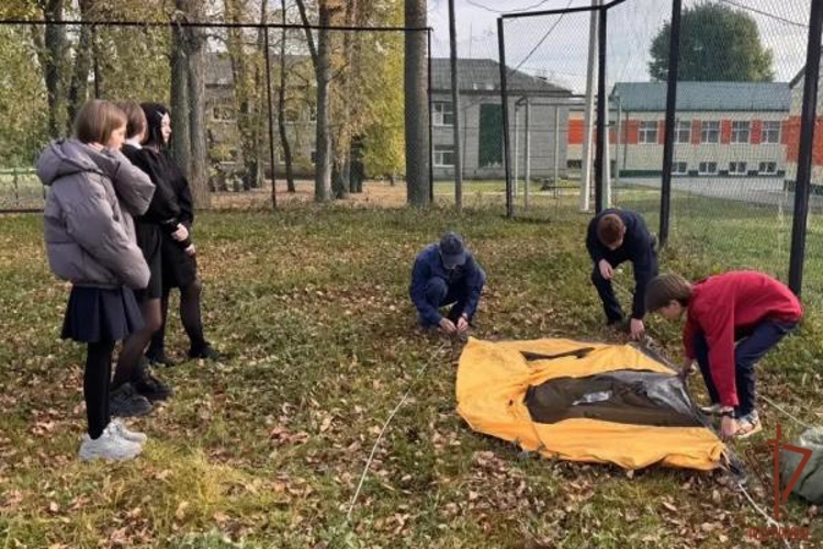 В Мордовии ветеран ОМОН «Аркуда» Росгвардии принял участие в практическом занятии проекта «Школа настоящих» 