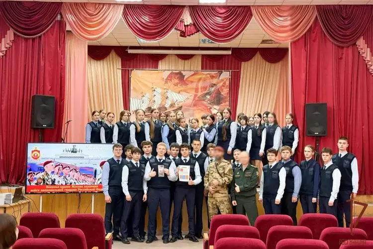 В Мордовии представители Росгвардии и Академии ВНГ РФ провели профориентационное мероприятие для школьников 