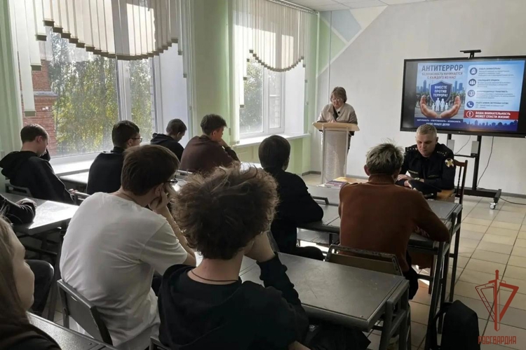 Сотрудник Росгвардии провёл профилактическую лекцию в Темниковском сельскохозяйственном колледже