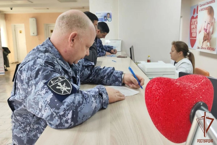 Росгвардейцы Мордовии пополнили банк крови региона