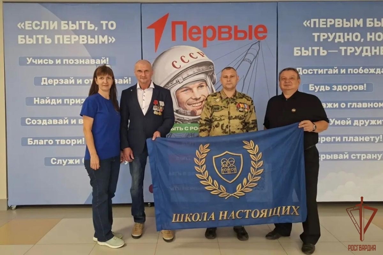 Ветераны Росгвардии в Мордовии помогают школьникам осваивать навыки выживания