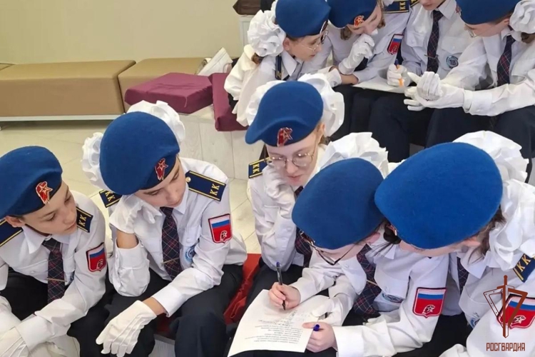 Ветераны Росгвардии в Мордовии помогают школьникам осваивать навыки выживания