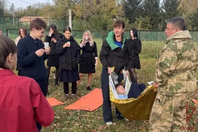 В Мордовии ветеран ОМОН «Аркуда» Росгвардии принял участие в практическом занятии проекта «Школа настоящих» 